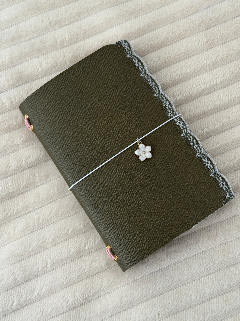 A6 Zaytūni Lace Leather Journal